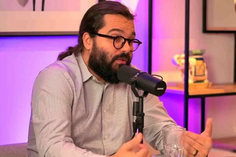 “Querem o colapso de tudo”: Pastor alerta sobre extrema direita mundial